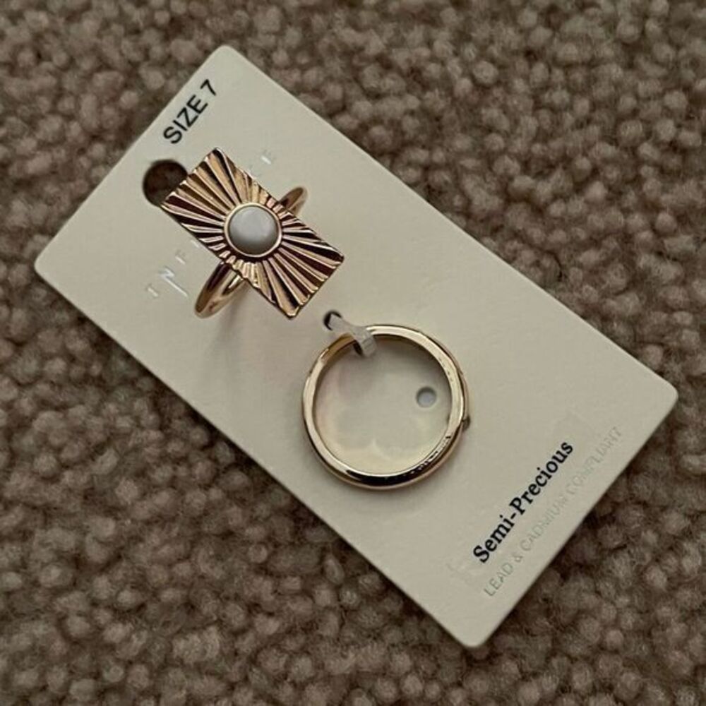 NWT Influence Women's Semi Precious Rings Set of Two Gold‎ Tone Size 7